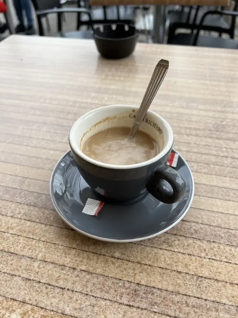 Adrià Palau_Les 100 ciels_Tallard_review