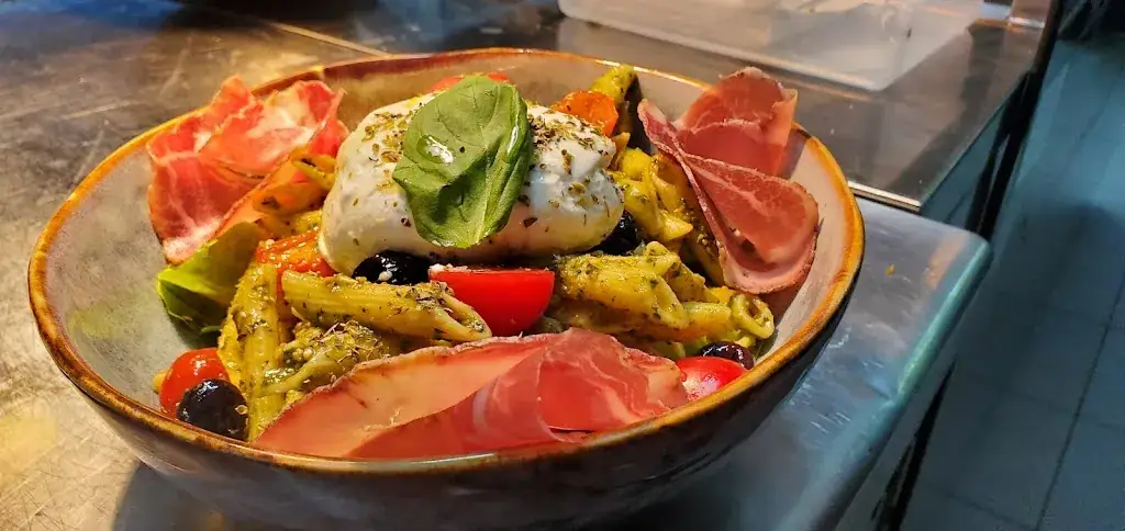 Restaurant de l aérodrome LE JUMP_Tallard_slider_image_2