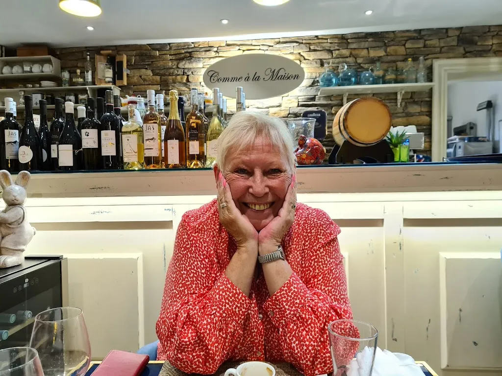 martin cox_COMME A LA MAISON_Théoule-sur-Mer_review