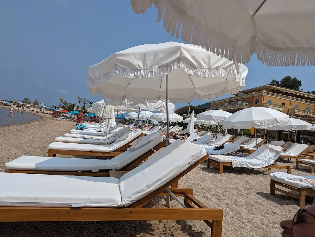 Richard Adlem _La Plage Blanche_Théoule-sur-Mer_review