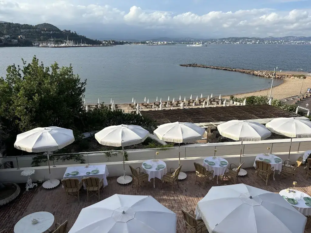 Linda Dean_Mareluna_Théoule-sur-Mer_review