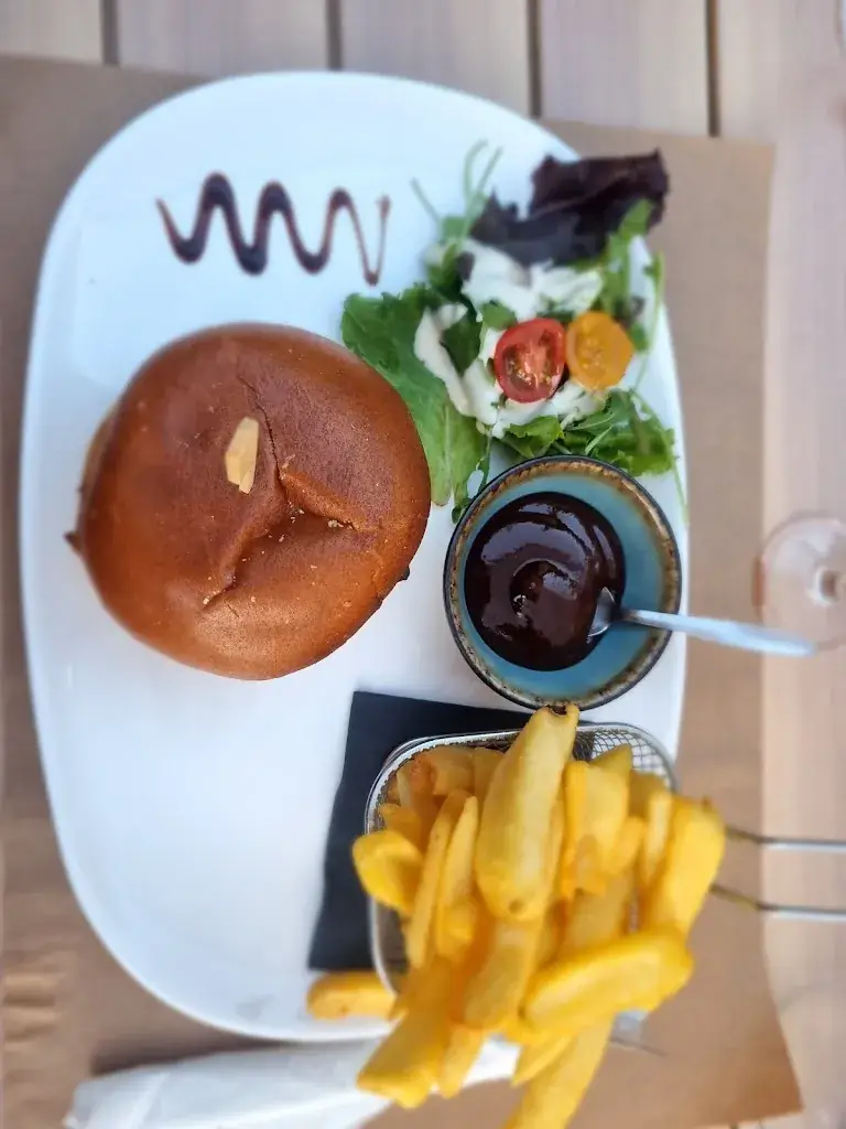 Cléa Sambuc_Ö Soleil d’Azur_Théoule-sur-Mer_review