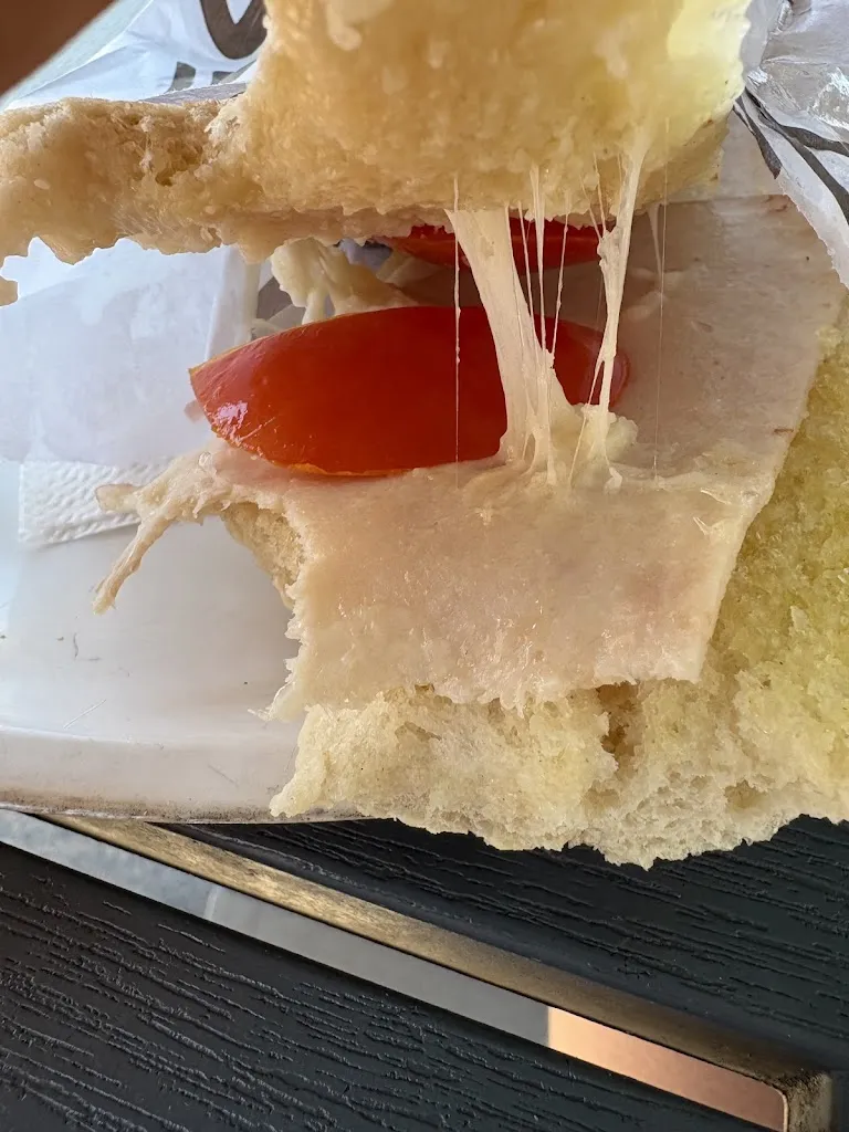 Z ZX_Le Neon Ecarlate_Théoule-sur-Mer_review