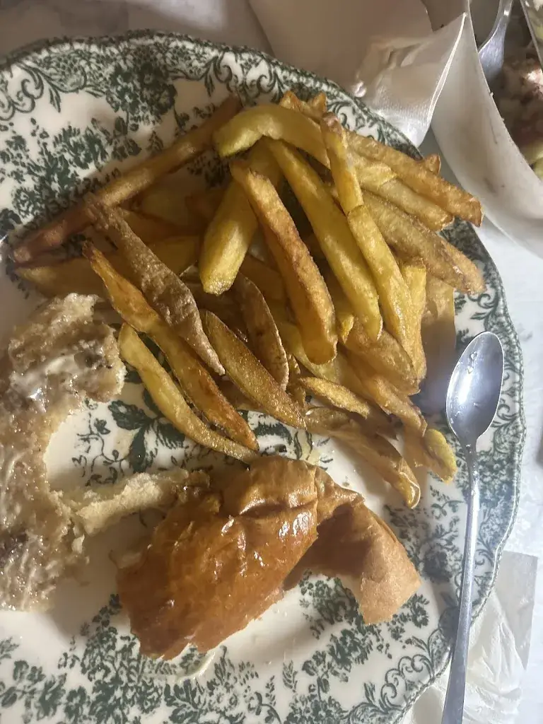 Sebastien Duez_La petite cabane_Six-Fours-les-Plages_review