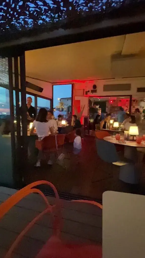 TAO Restaurant - Beach_Six-Fours-les-Plages_slider_image_2