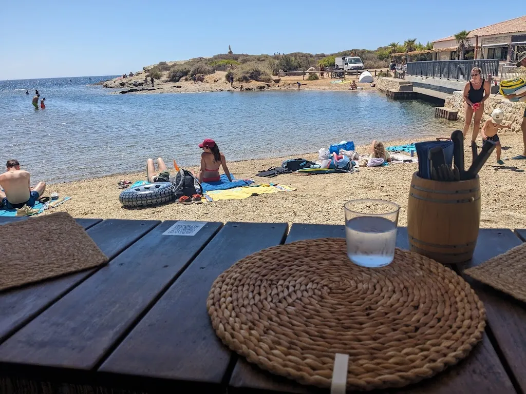 Kara Muratore_Le Venus du Gaou_Six-Fours-les-Plages_review