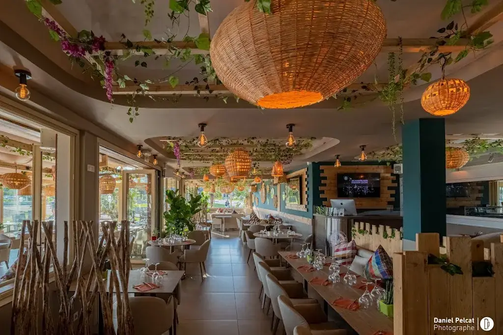 Bistro Frégate | Restaurant Traditionnel Méditerranéen_Six-Fours-les-Plages_slider_image_1