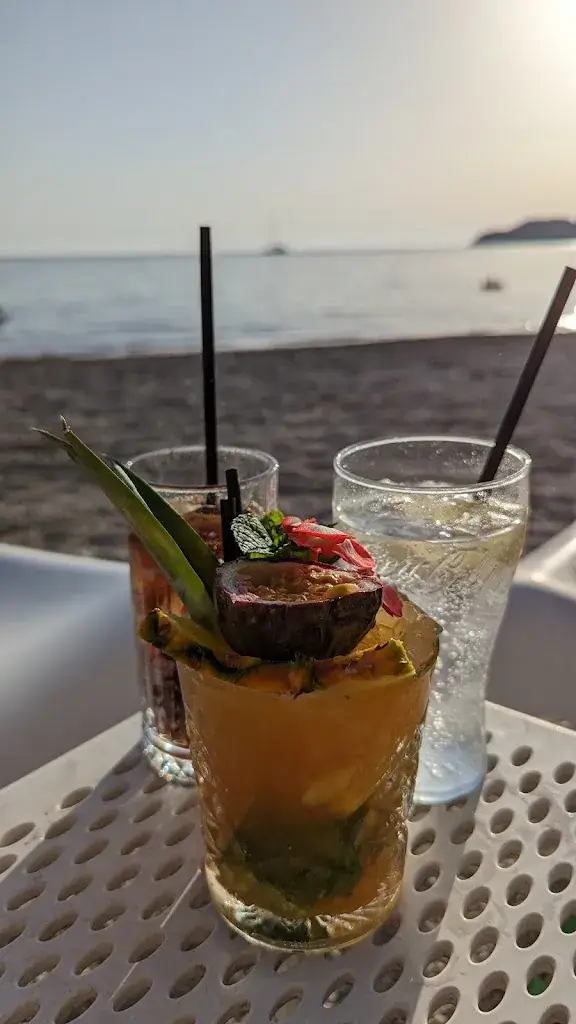 Menu_Restaurant La Voile_Six-Fours-les-Plages_immagine_5