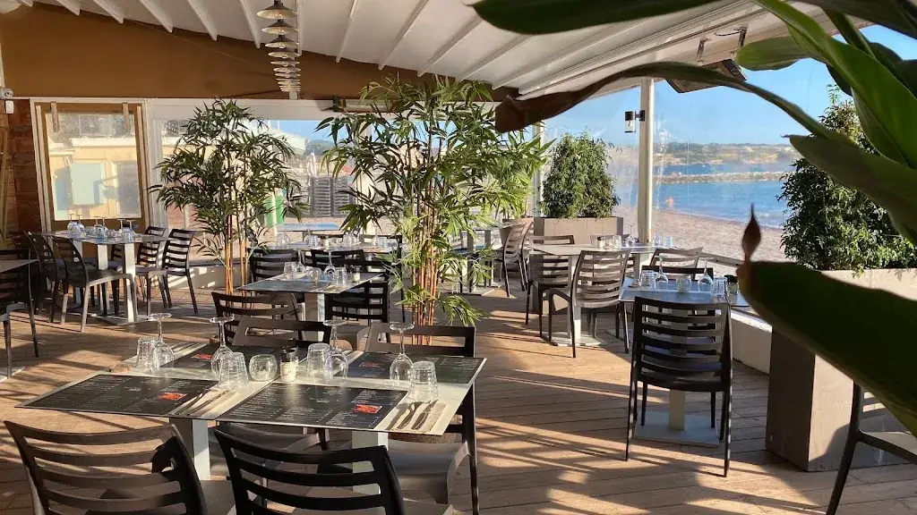 Restaurant La Voile_Six-Fours-les-Plages_slider_image_1