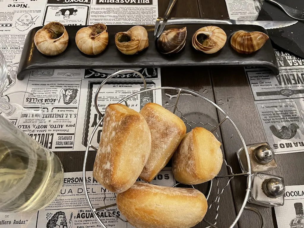 Sophia Jiang_Le Leone_Six-Fours-les-Plages_review