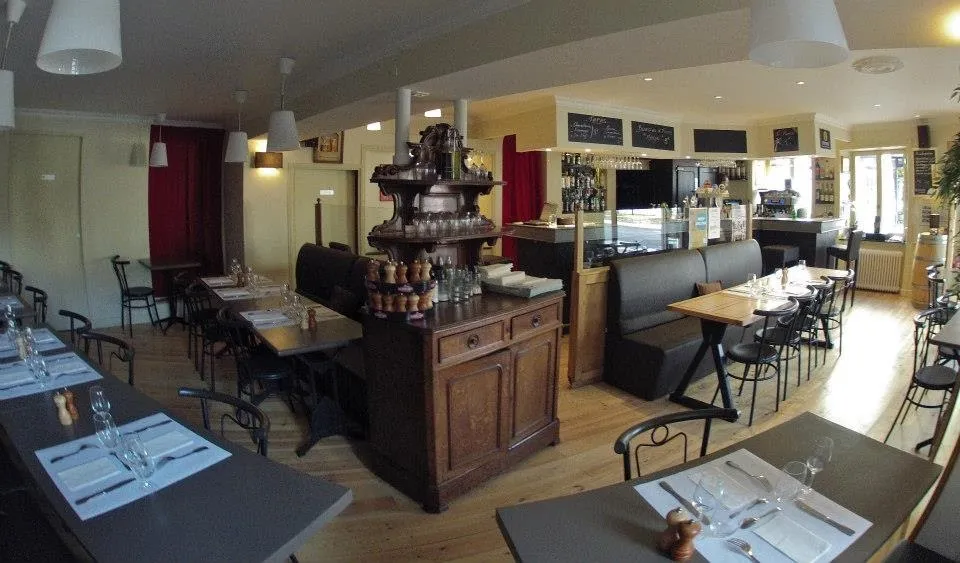 Le Comptoir de Nos Pères Restaurant in Retournac