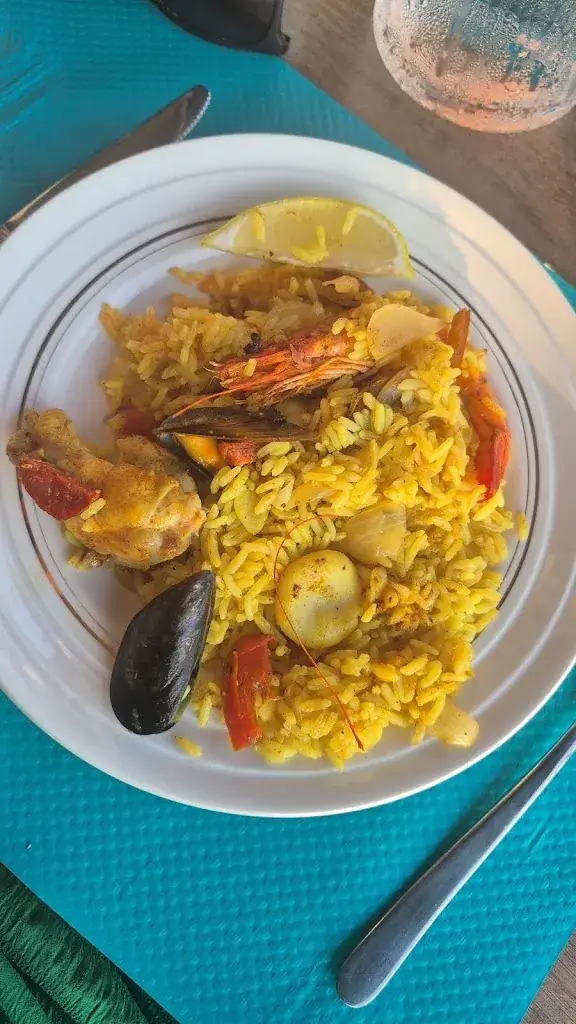 CINDY B_CaN'elles_Six-Fours-les-Plages_review