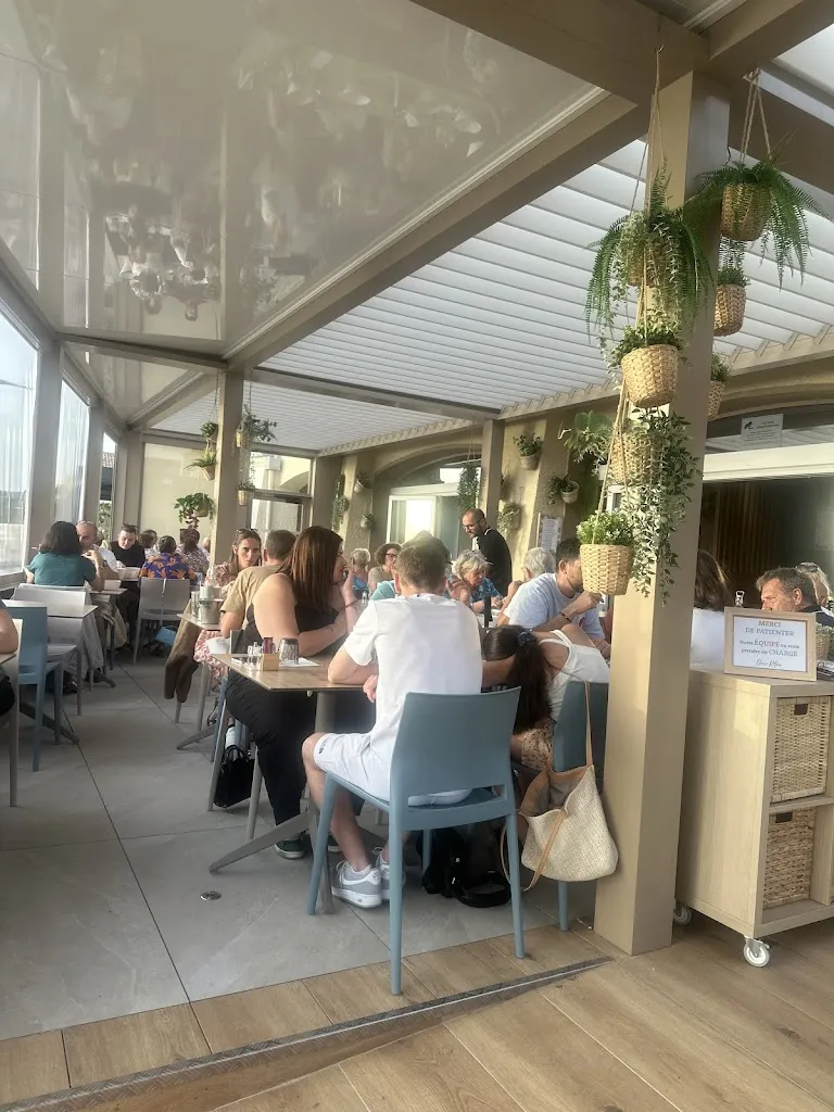 Christina Chow_Chez Riton_Six-Fours-les-Plages_review