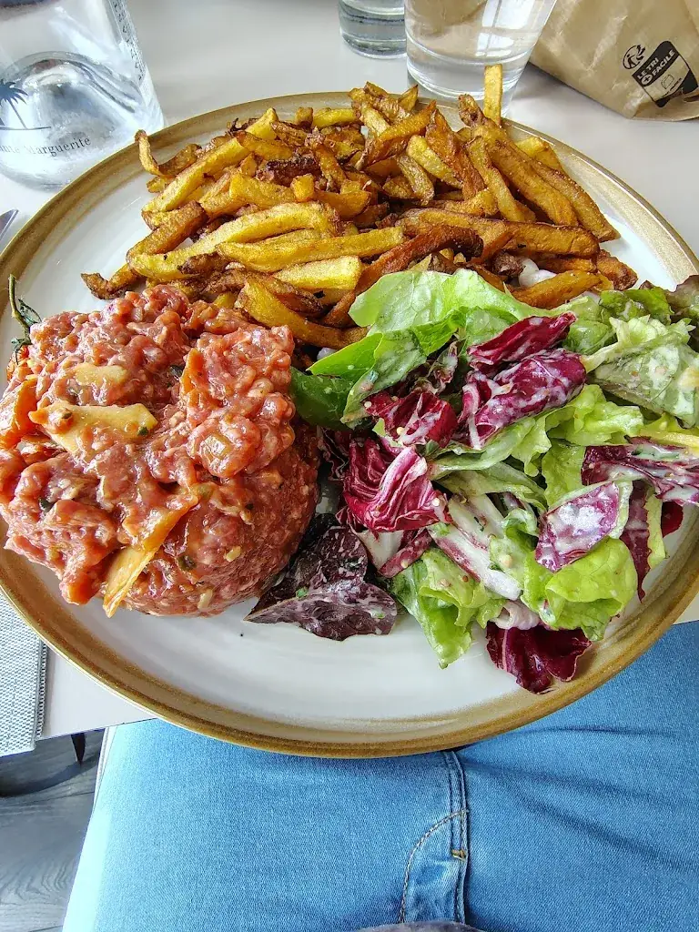 Francesca Chesca T._Le Bay_Six-Fours-les-Plages_review