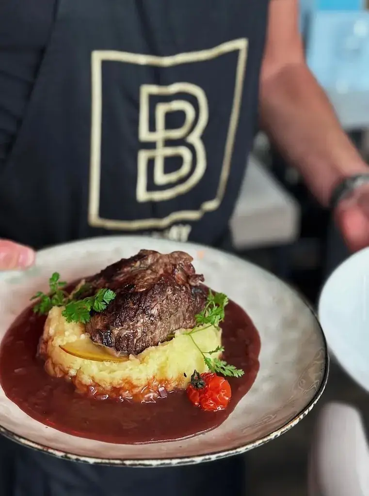 Le Bay_Six-Fours-les-Plages_slider_image_3