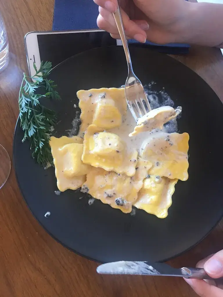 Matthieu JONCOUR_La Lagune_Six-Fours-les-Plages_review