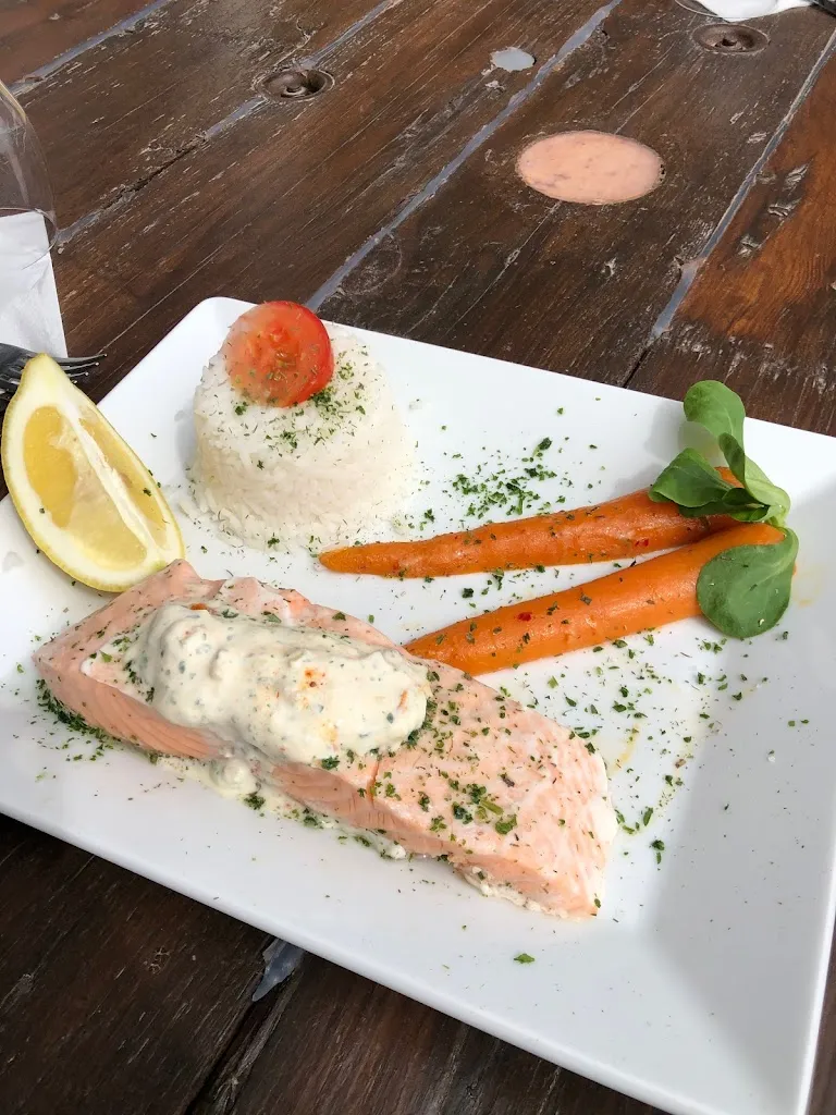 Restaurant l'alisson_Six-Fours-les-Plages_slider_image_2