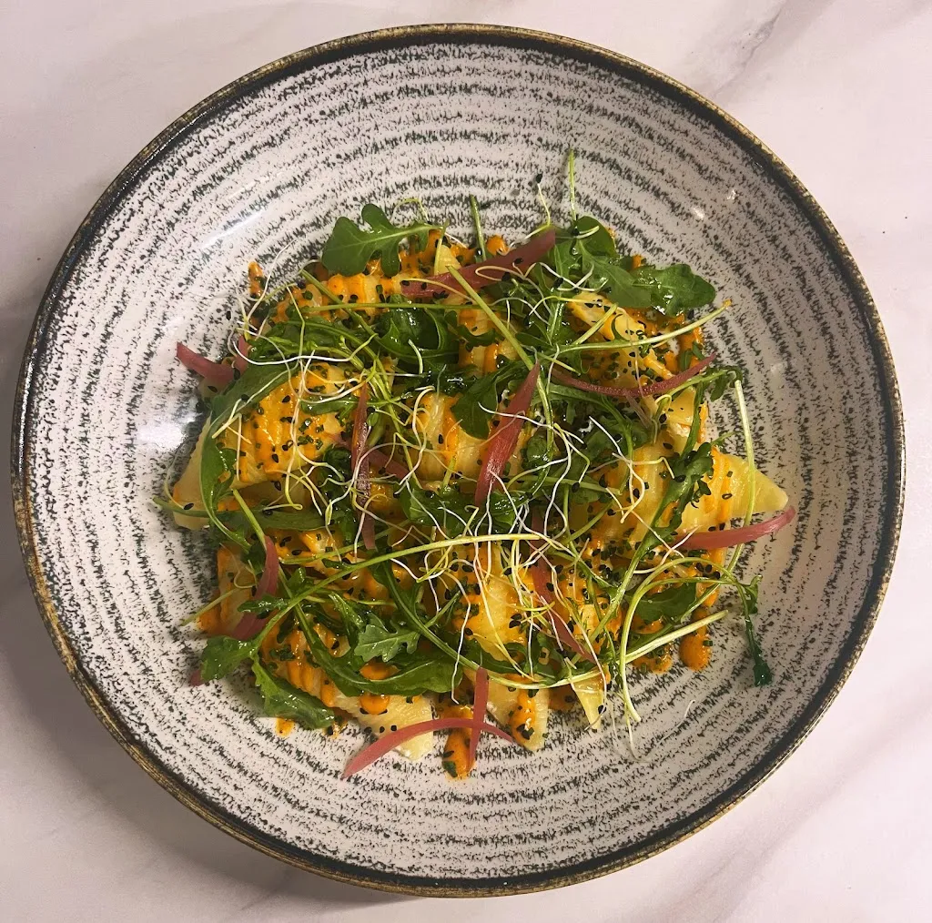 Origin_Six-Fours-les-Plages_slider_image_3