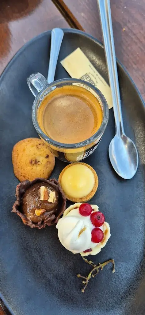 Fred. F_Le POINTU_Six-Fours-les-Plages_review