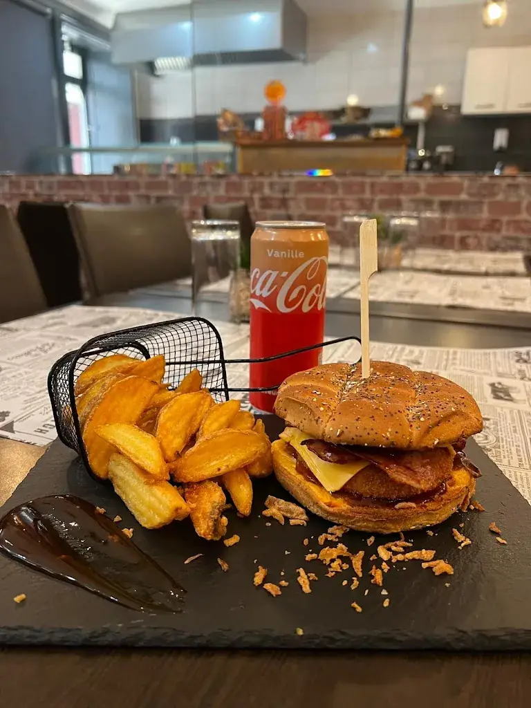 HOUSE BURGER_Retournac_slider_image_3