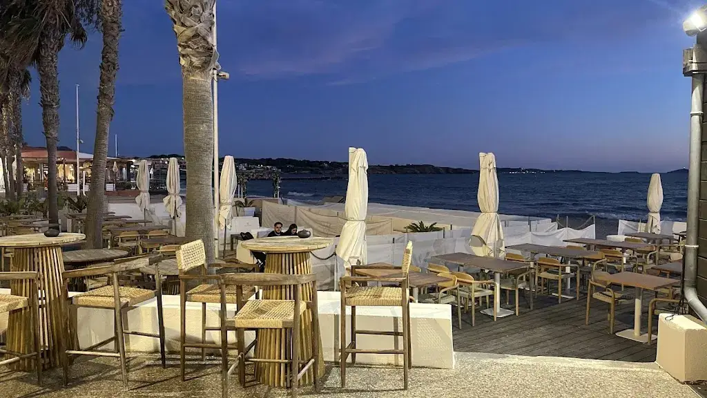 Le Five Restaurant & Plage Privée_Six-Fours-les-Plages_slider_image_3