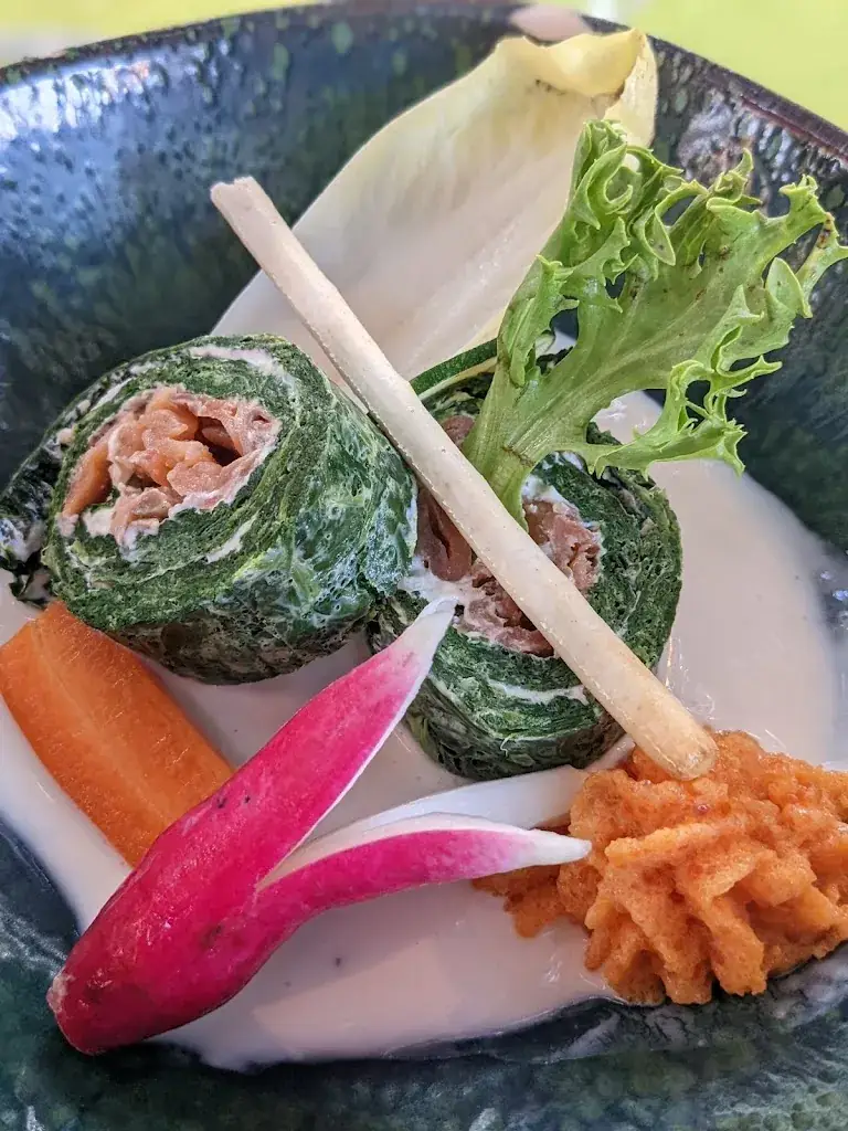 Hugo Happel_Restaurant The Inn Du Mont Salva_Six-Fours-les-Plages_review