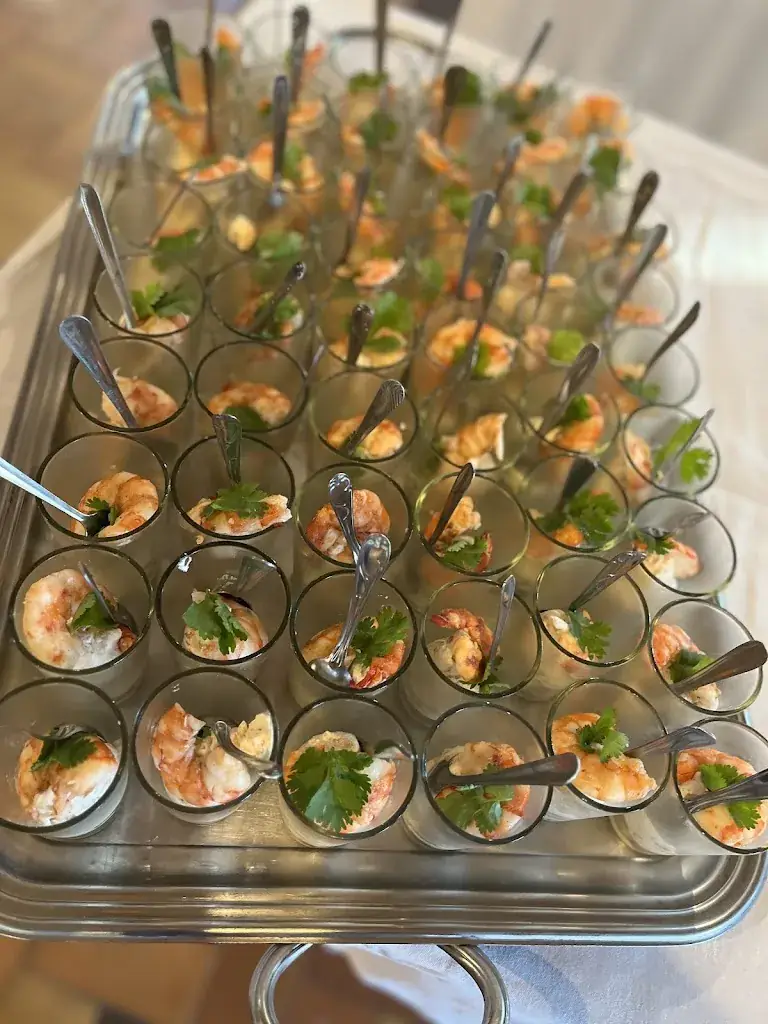 Restaurant The Inn Du Mont Salva_Six-Fours-les-Plages_slider_image_2