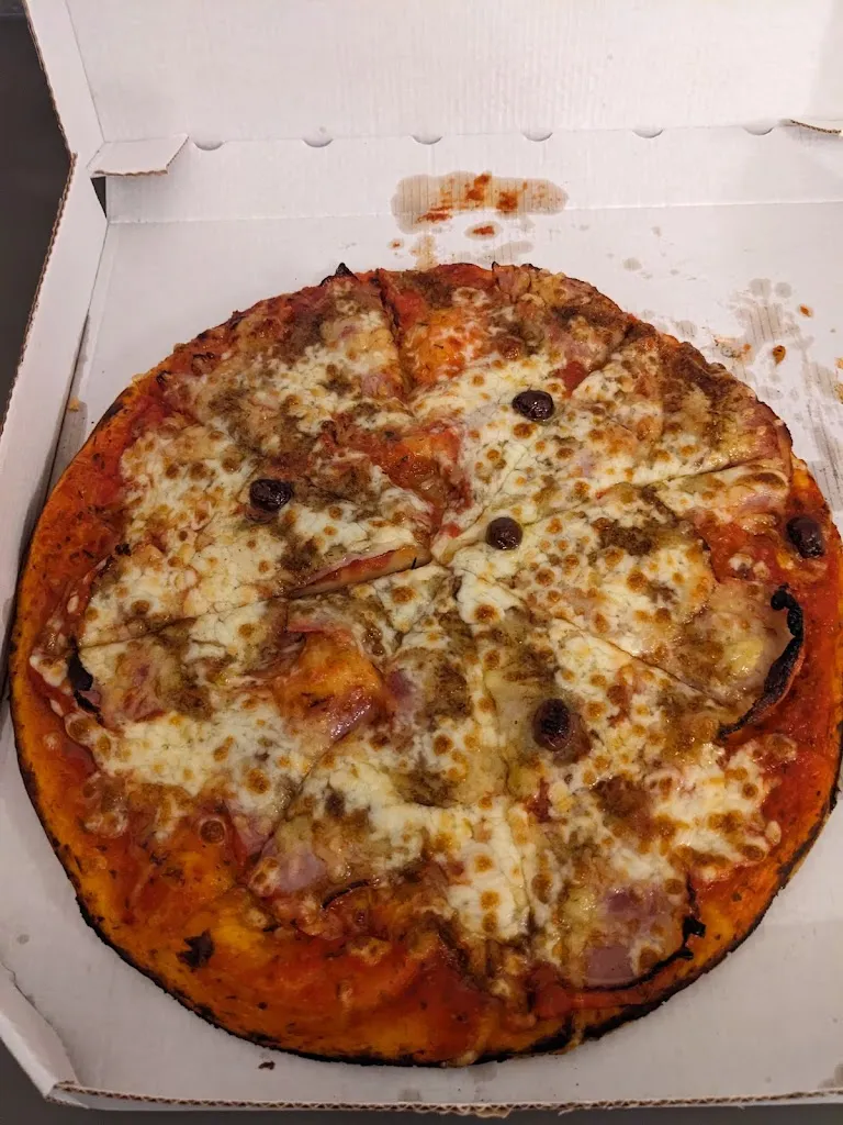 Pizza Chez Cathy restaurant in Six-Fours-les-Plages