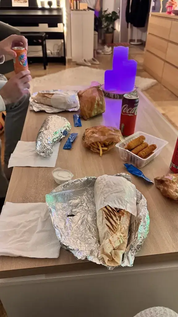 Victoria Facila_Snack Durum Food Six fours les plage_Six-Fours-les-Plages_review