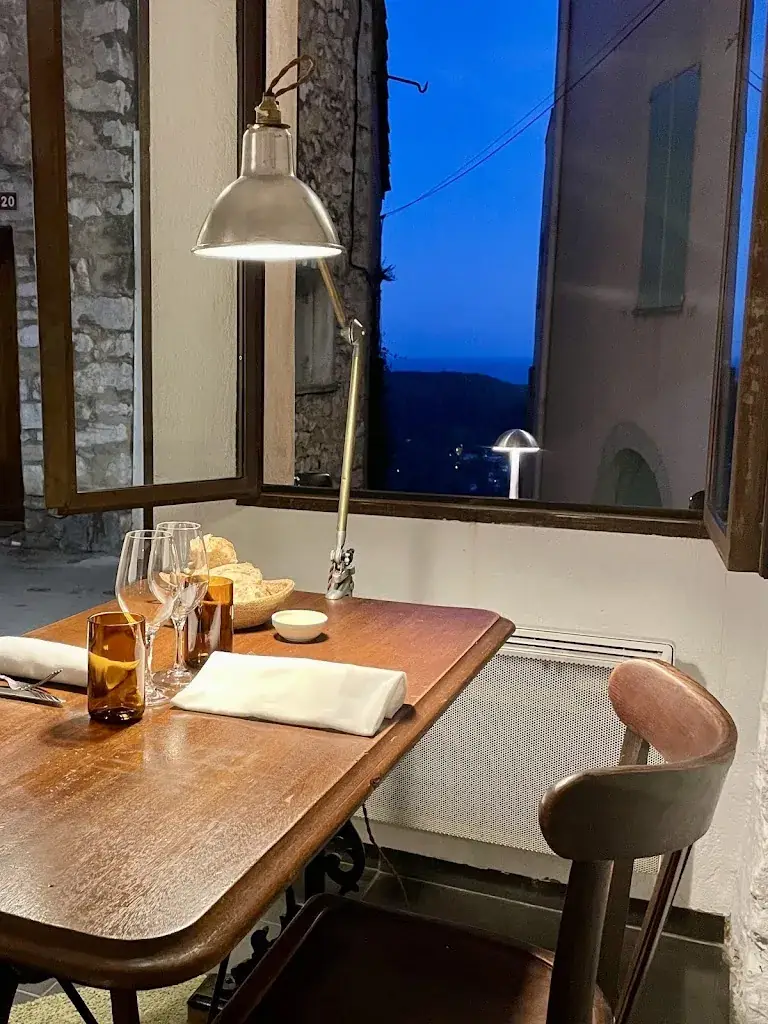 Michael H_Cinq_Tourrettes-sur-Loup_recensione