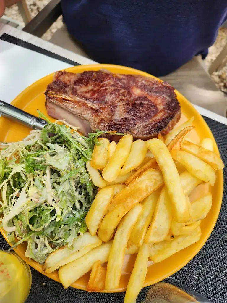 L'Avenue_Tourves_slider_image_3