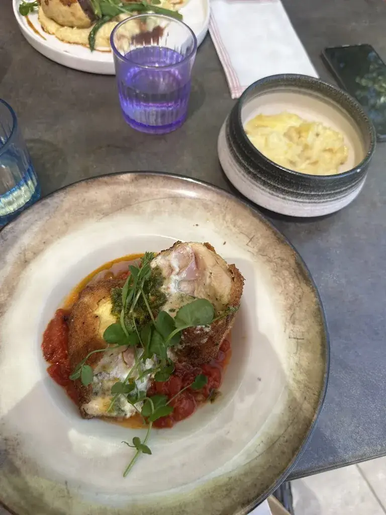 Kymia MOAVENZADEH-ROUMÉGOUX_Le Bouillon Des Gourmets_Tourves_recensione