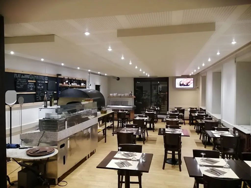 Impasto pizzeria restaurant in Reventin-Vaugris