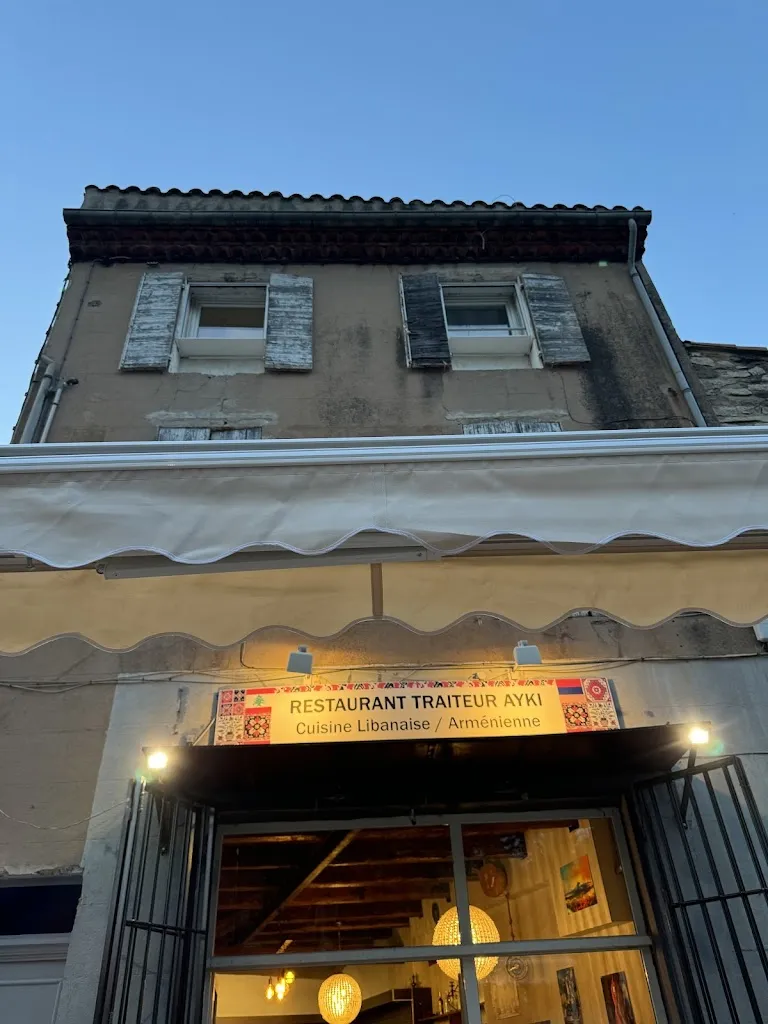 Yasin Kesen_Restaurant AYKI Libanais Arménien_Trets_review