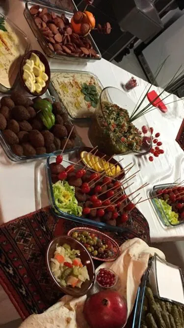 Restaurant AYKI Libanais Arménien_Trets_slider_image_2