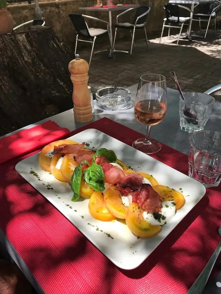 Les Acacias_Uchaux_slider_image_2