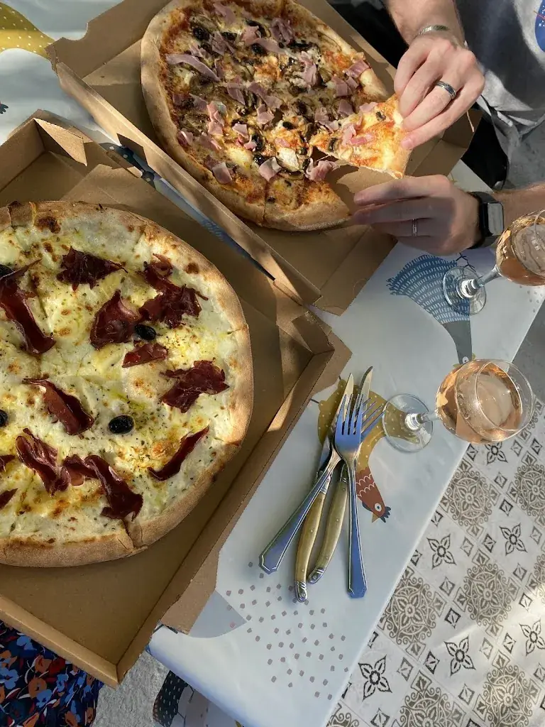 Entre Vignes Et Oliviers_Vacqueyras_slider_image_2