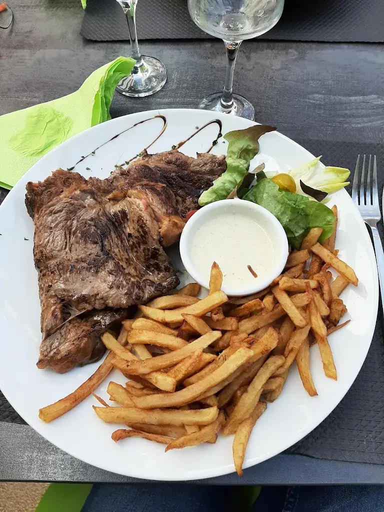 La table d’Emma_Thiers_slider_image_1