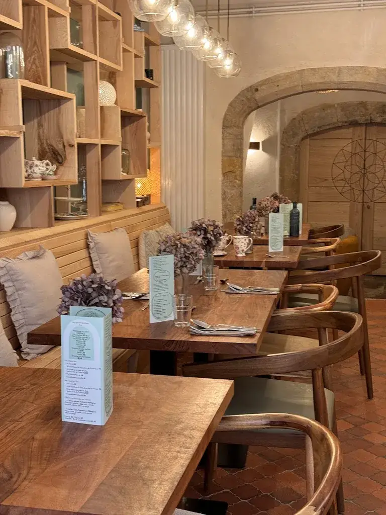 Caroline Conner_Les GoûThés d'Olivier_Thiers_review