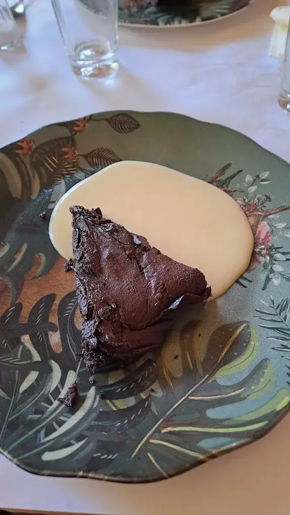 Eva Merle_La Maison Bleue_Trévoux_review