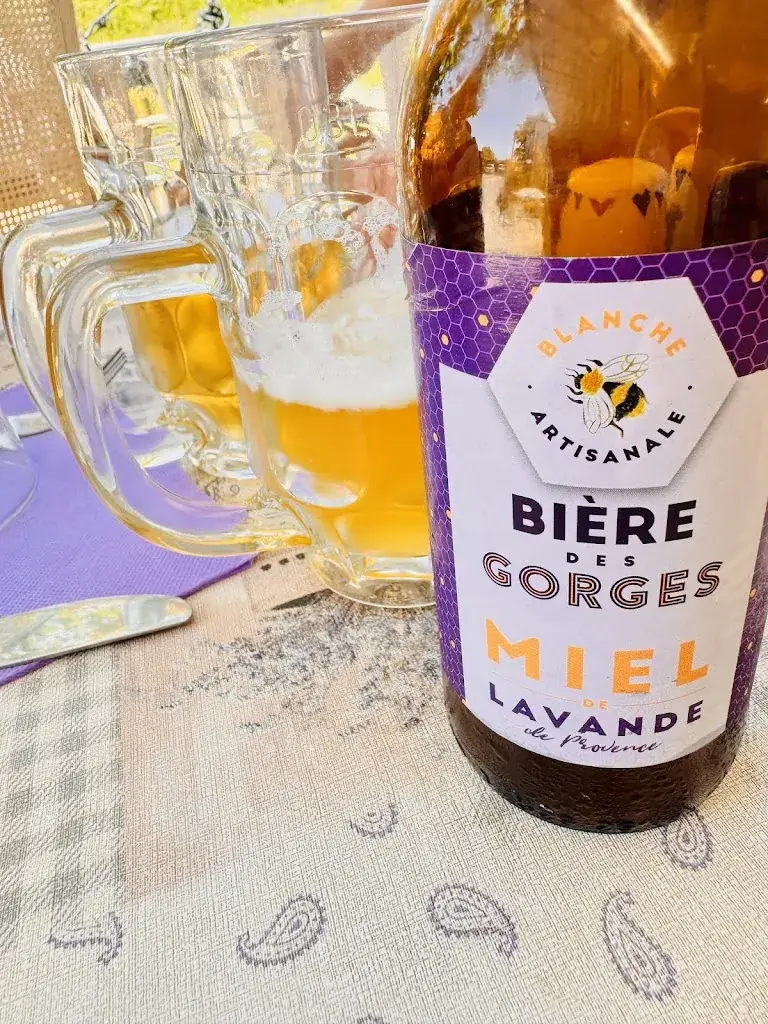 Aida Sesilia Simonetta Bolivar de Bragança_MIDI_Valensole_review