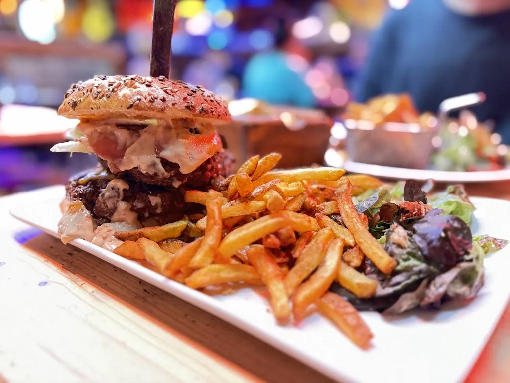 zvi shechterman_Dakota_Toulon_recensione