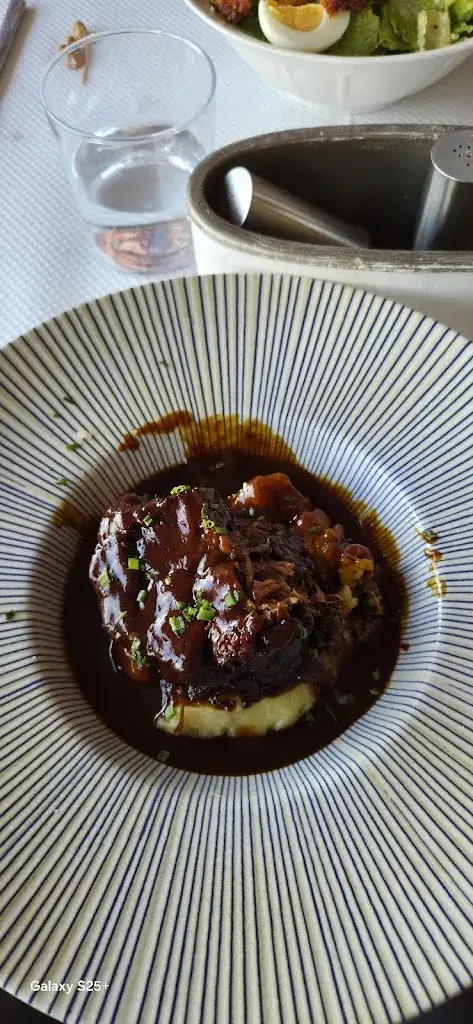 Nate Leong_Brasserie La Tortue Port de Toulon_Toulon_recensione