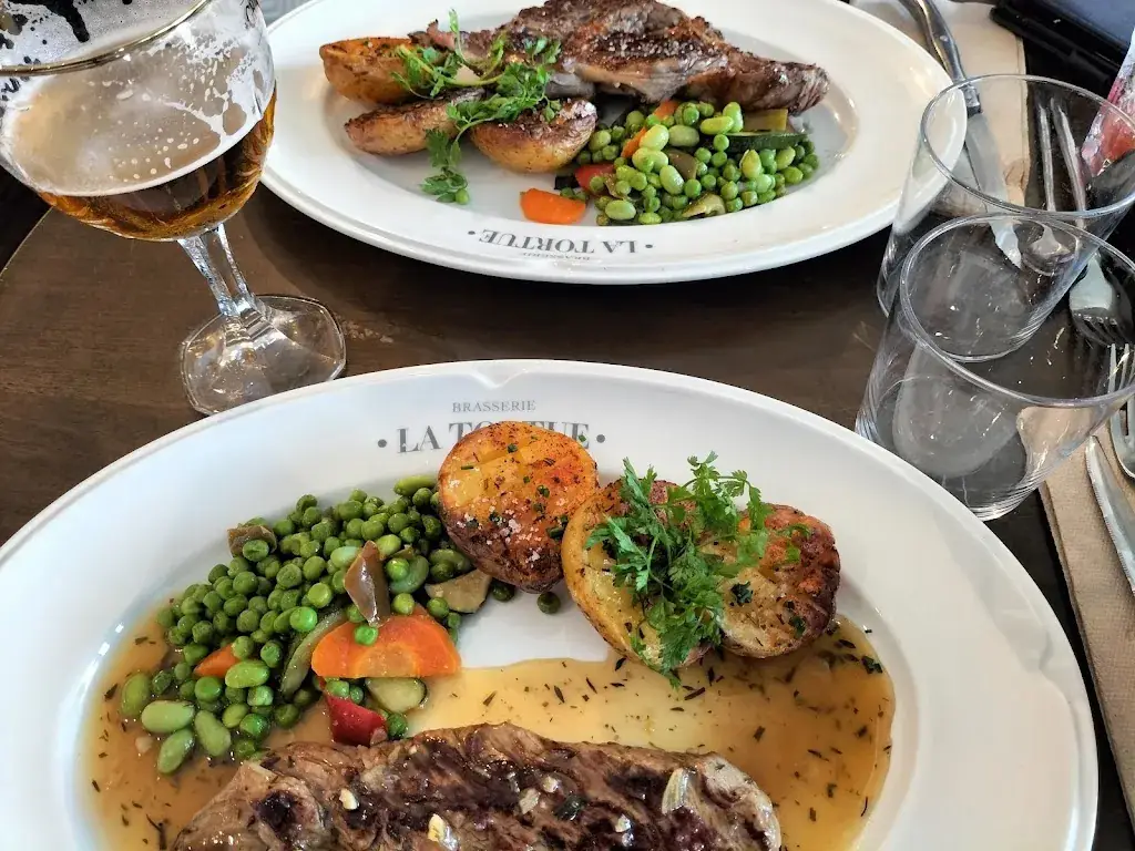 Brasserie La Tortue Port de Toulon_Toulon_slider_image_1