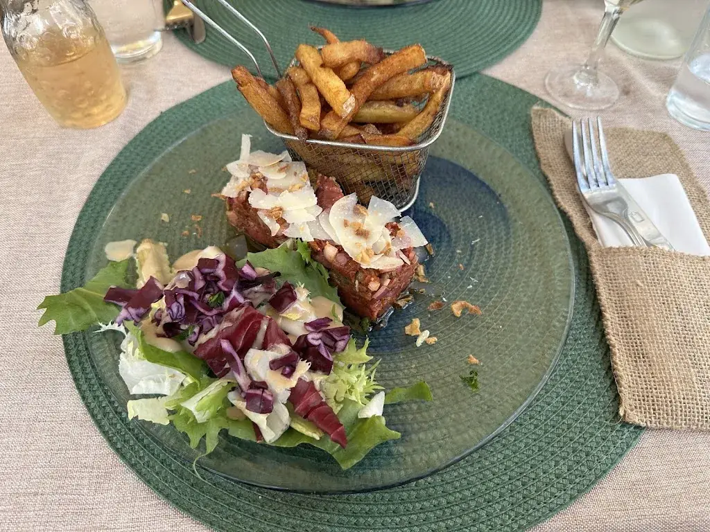 Simon Lee_La Feuille de Chou_Toulon_review