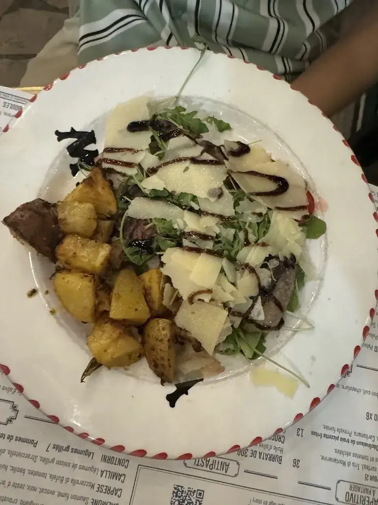 Thia Mdj_Manofica - Port de Toulon_Toulon_review