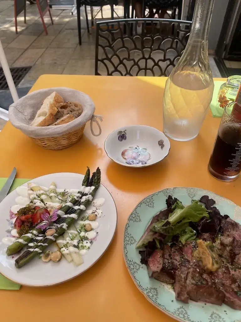 Karol Sienkiewicz_Saucé_Toulon_review