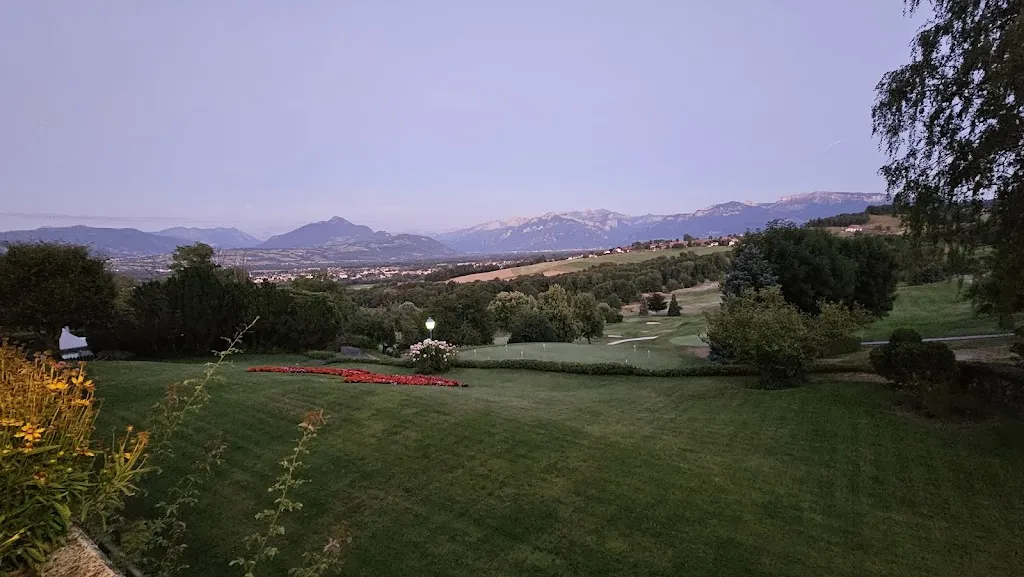 Thomas Wipf_Les Terrasses d’Esery_Reignier-Ésery_recensione