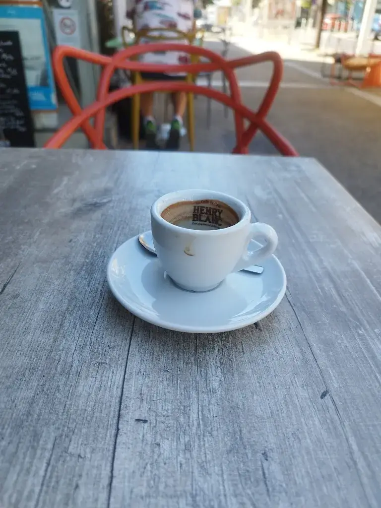 Kriss Mo-reau_Le petit Toulon_Toulon_recensione