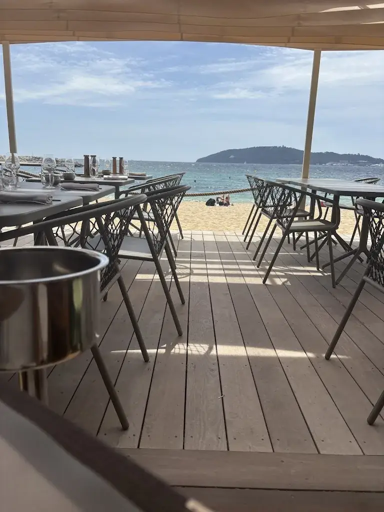 Pauline lutaaya_Lido de Toulon - Restaurant & Plage Privée_Toulon_review